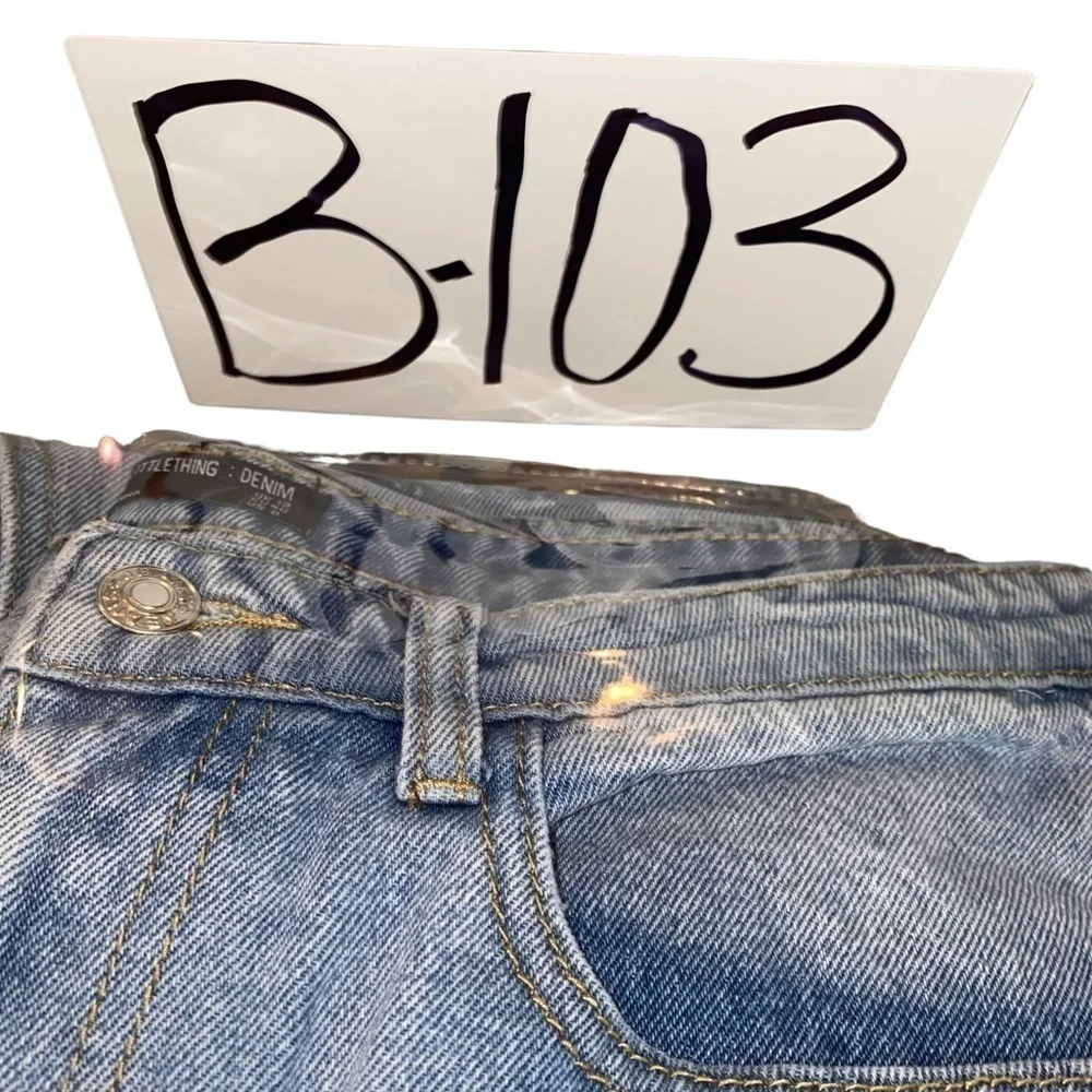 Pretty Little Thing Vintage Wash High Rise Barrel Leg Mom‎ Denim Jeans Size 8